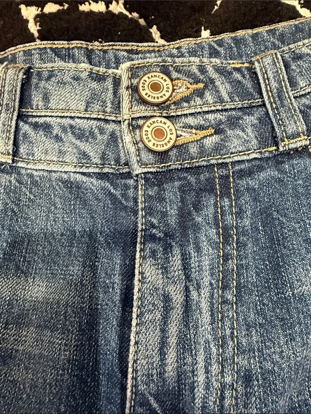 KanCan Distressed High Rise Denim Shorts | Size Small | Excellent Condition
